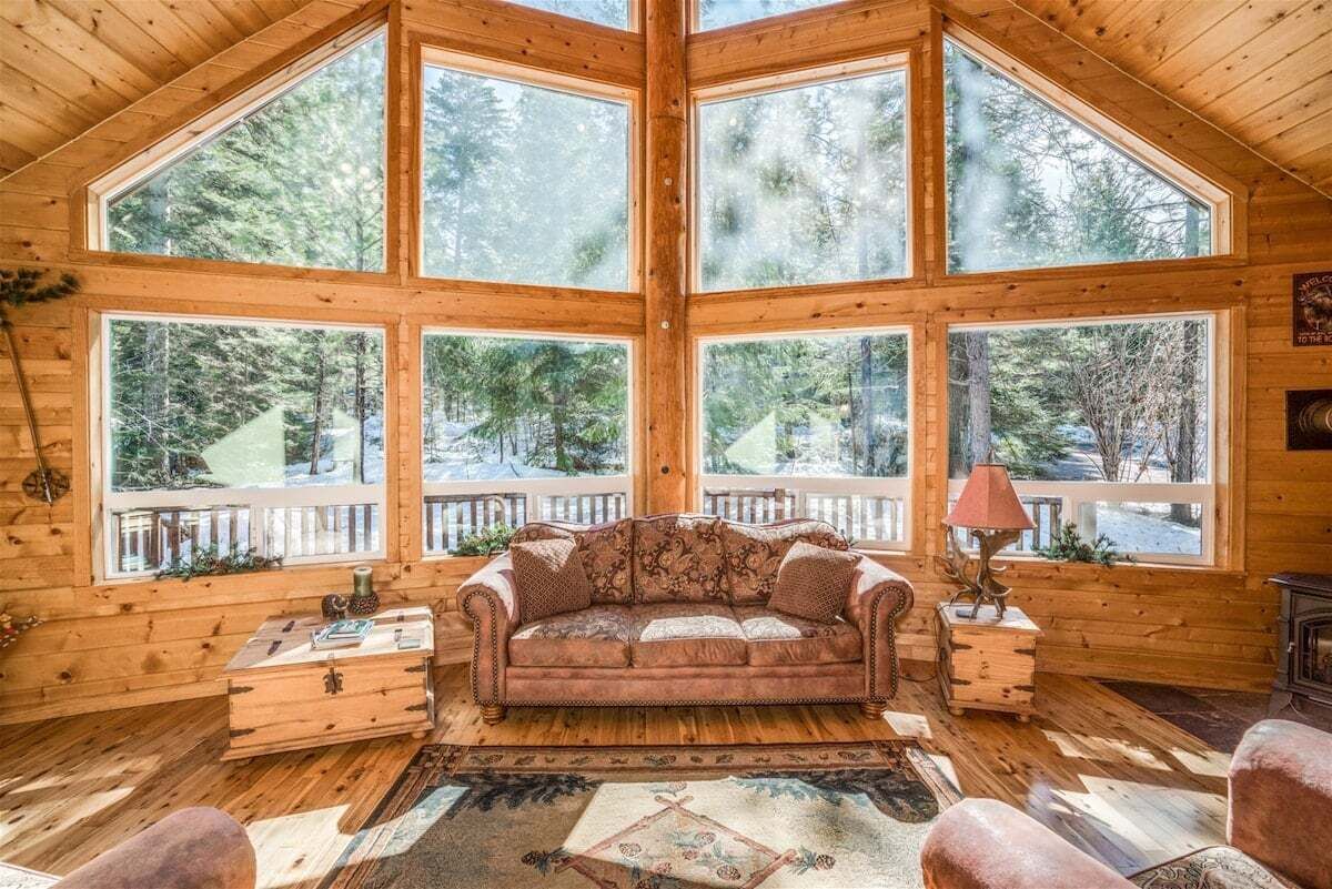 TV, fireplace, DVD player