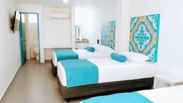 Triple Room, Multiple Beds | Desk, iron/ironing board, free WiFi