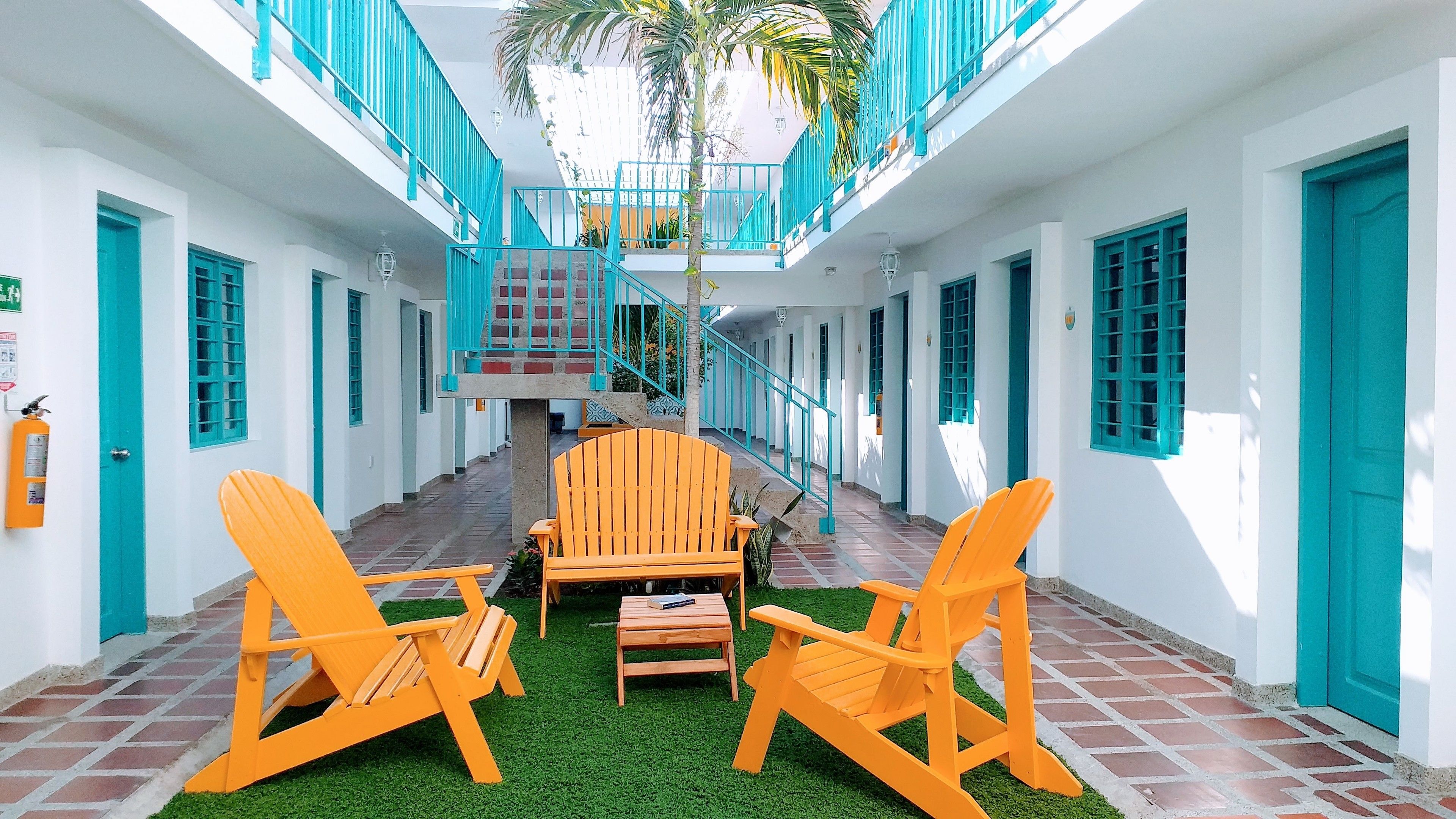 standard single room, garden view | living area | 42-inch flat-screen tv with satellite channels, tv