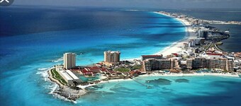 CASTLEROCK SUITES & CONDOS "PLAYA DEL CARMEN"