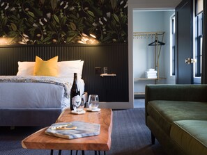 Deluxe Studio, 1 King Bed, Non Smoking, Kitchenette | Premium bedding, pillowtop beds, minibar, individually decorated - The Inn Downtown (Portsmouth)