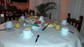 Gratis morgenmadsbuffet hver dag