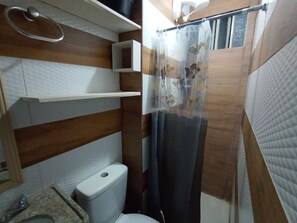 Basic Room, 1 Double Bed | Bathroom - Lar Recife Olinda (Recife)