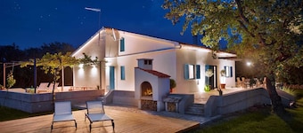 Casa de vacaciones GARICA con amplio jardín