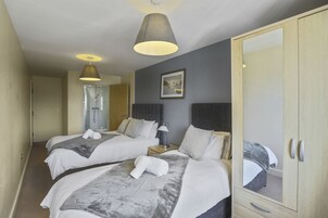 Family Apartment, Multiple Beds | Desk, iron/ironing board, free WiFi, bed sheets