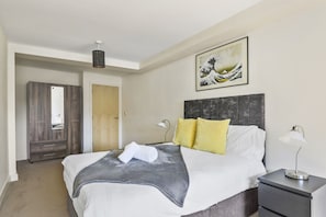 Apartamento executivo, 1 quarto | Escrivaninha, ferros/tábuas de passar roupa, Wi-Fi de cortesia