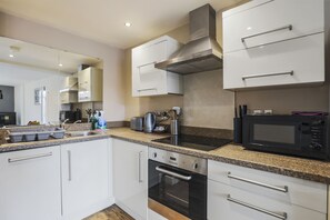Private kitchen - UR STAY Apartments Leicester (Leicester)