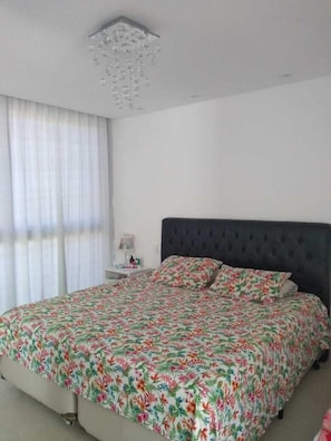 Casa luxo, vista para a montanha | Individualmente decorados, individualmente mobiliados, escrivaninha