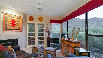 Condo, 2 Bedrooms | Living area