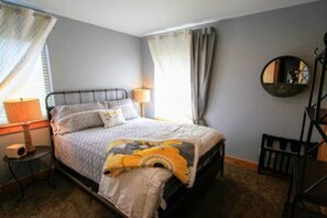 5 Schlafzimmer, Schreibtisch, kostenloses WLAN, Bettwäsche