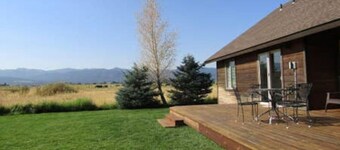 Outdoor Enthusiast Oasis