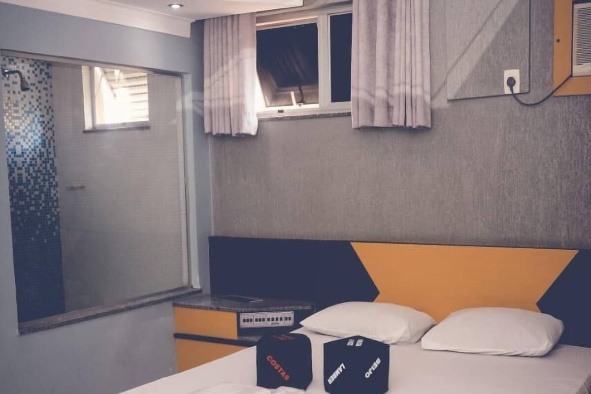 Suite (Design) | WiFi (free), bed sheets