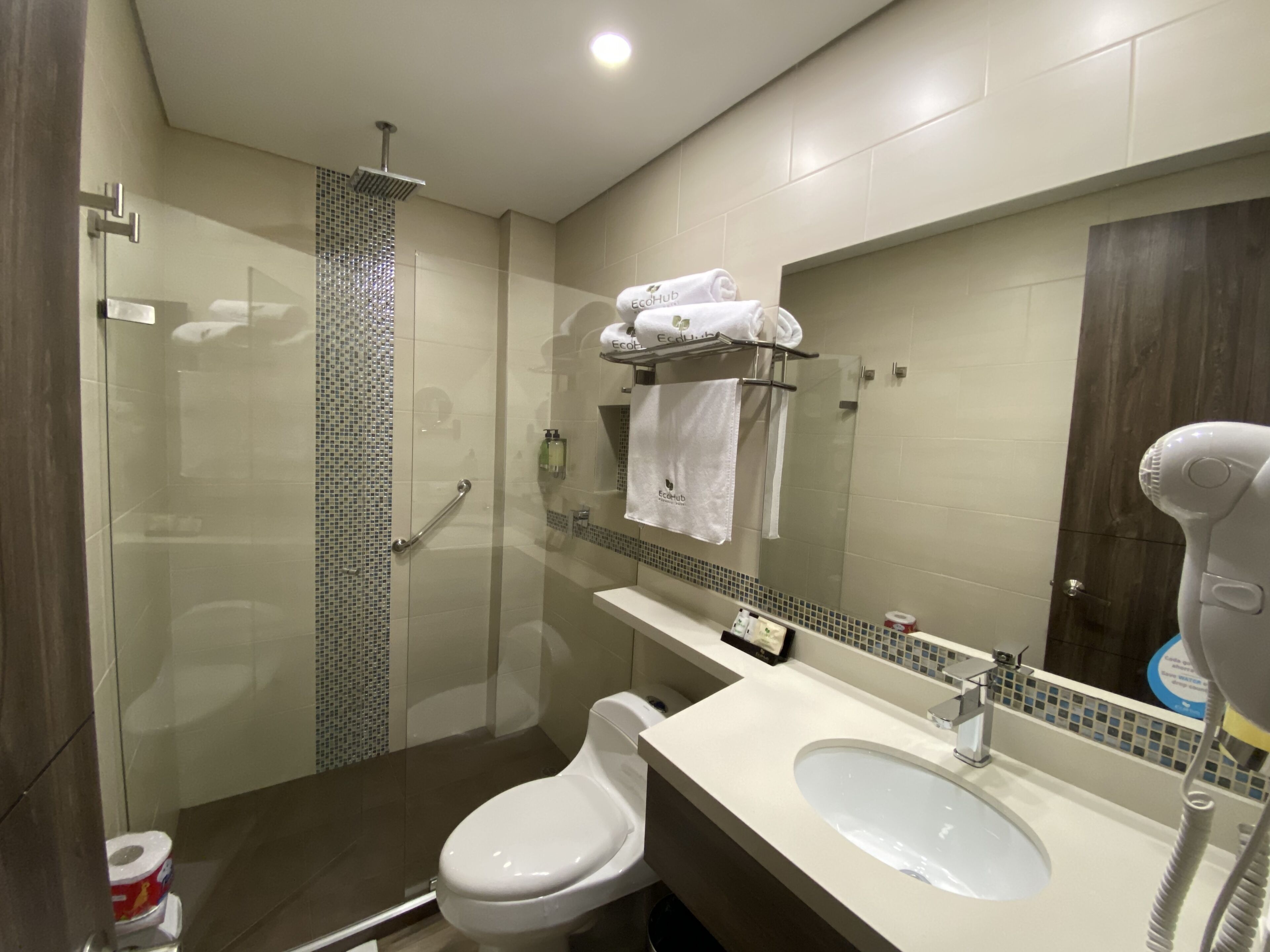 premium bedding, down duvets, minibar, in-room safe