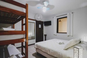 Family Room | Free WiFi, bed sheets - Hostel Cabo Frio (Cabo Frio)