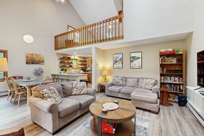 TV, fireplace, ping pong