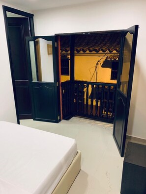 Superior Double Room, 1 Queen Bed | Living room - Otro Mundo Hostel (Cartagena)