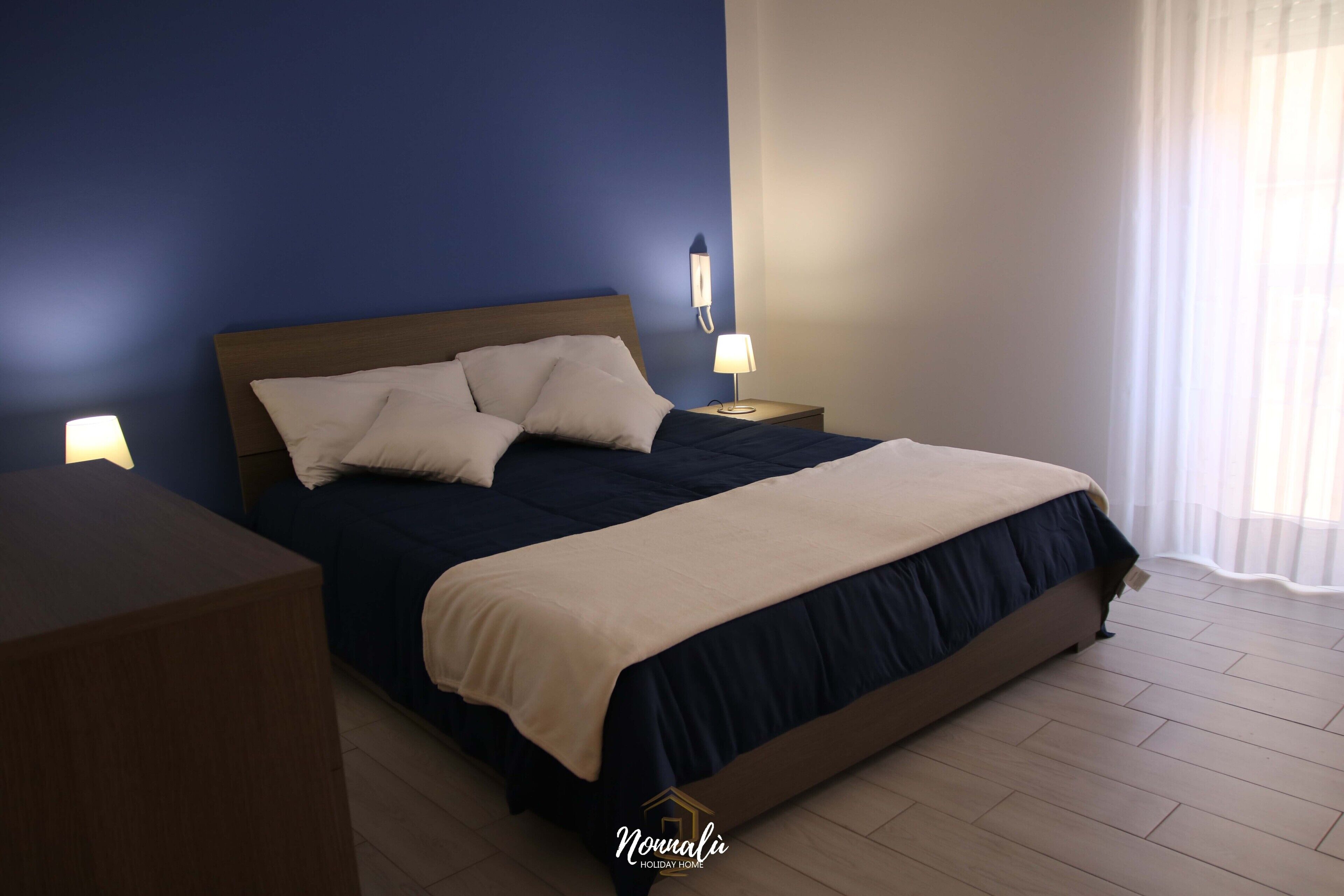 1 chambre, coffres-forts dans les chambres, fer et planche à repasser