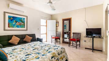1 chambre, fer et planche Ă repasser, Wi-Fi gratuit, draps fournis