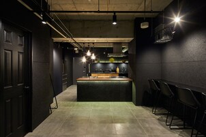 Refrigerador, microondas, tetera/pava eléctrica