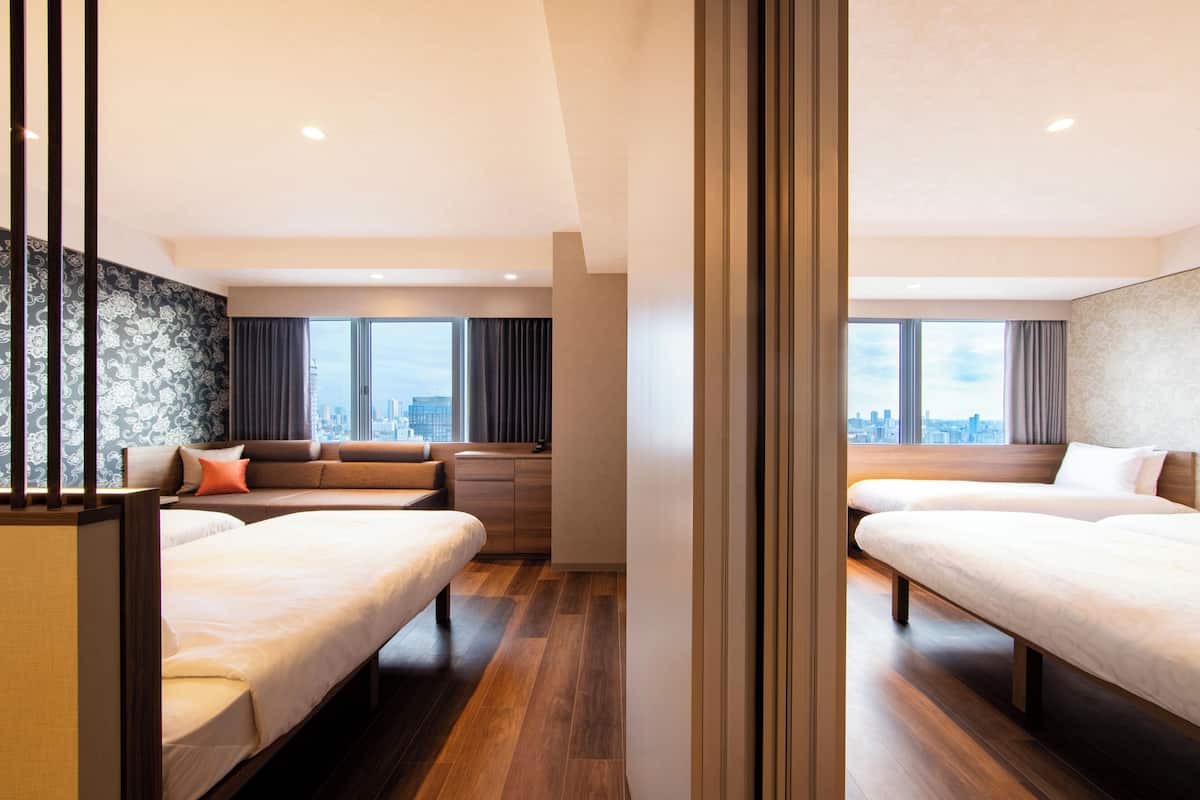 Blackout drapes, WiFi (free), bed sheets