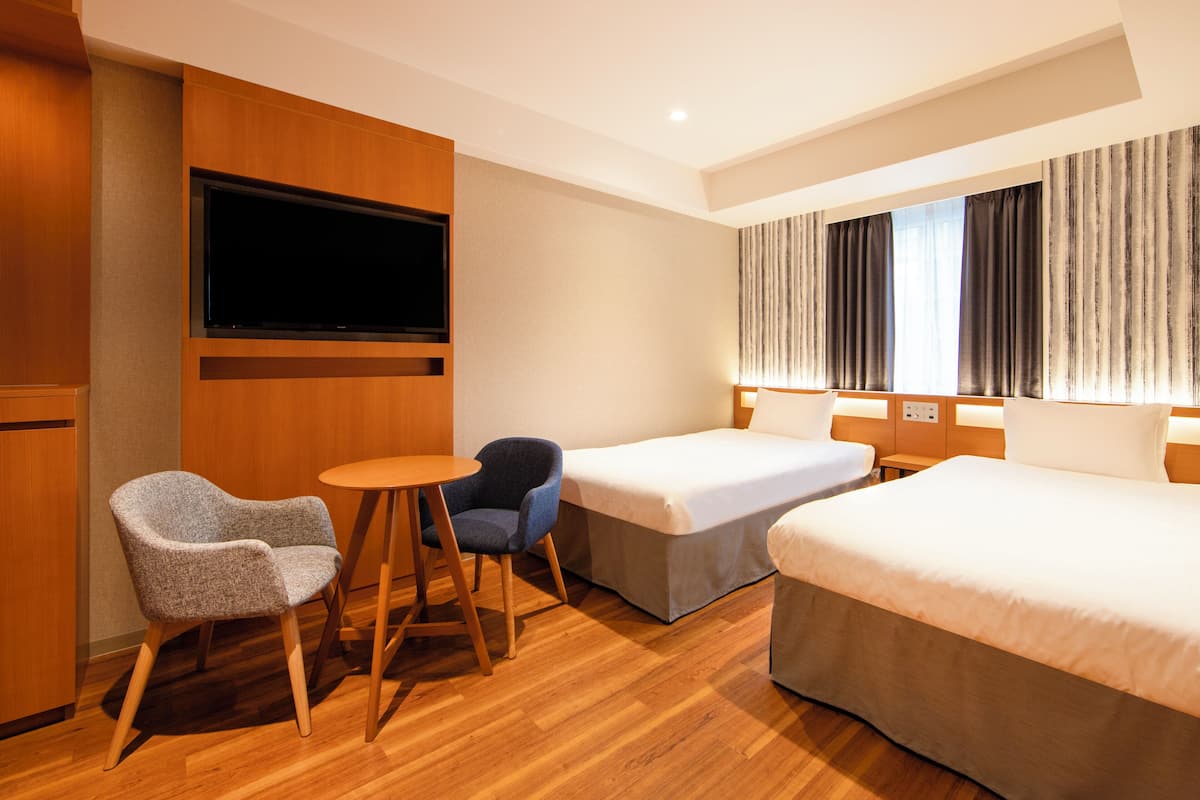 Standard Twin | Blackout drapes, WiFi (free), bed sheets