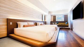 High Floor Royal Grande Room Non smoking | Blackout drapes, free WiFi, bed sheets, wheelchair access
