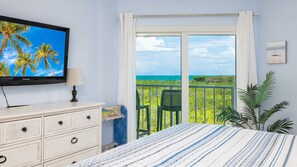 2 habitaciones, tabla de planchar con plancha y cuna de viaje 