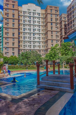 Outdoor pool - Avida Towers Sucat (Parañaque)