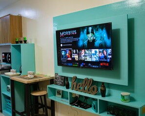 Studio, 1 lit double et 1 canapé-lit, non-fumeurs, vue ville | Bureau, chambres insonorisées, draps fournis