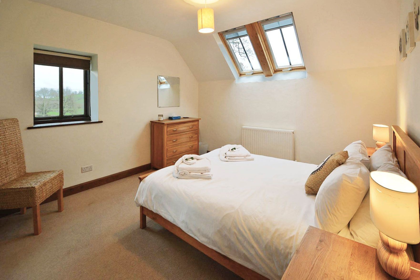 4 dormitorios, tabla de planchar con plancha, cuna de viaje y wifi