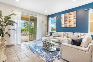 Smart TV, DVD player, table football - Beautiful Large Home, Waterpark, Private Pool, Minutes to Parks!!!!! (Kissimmee)