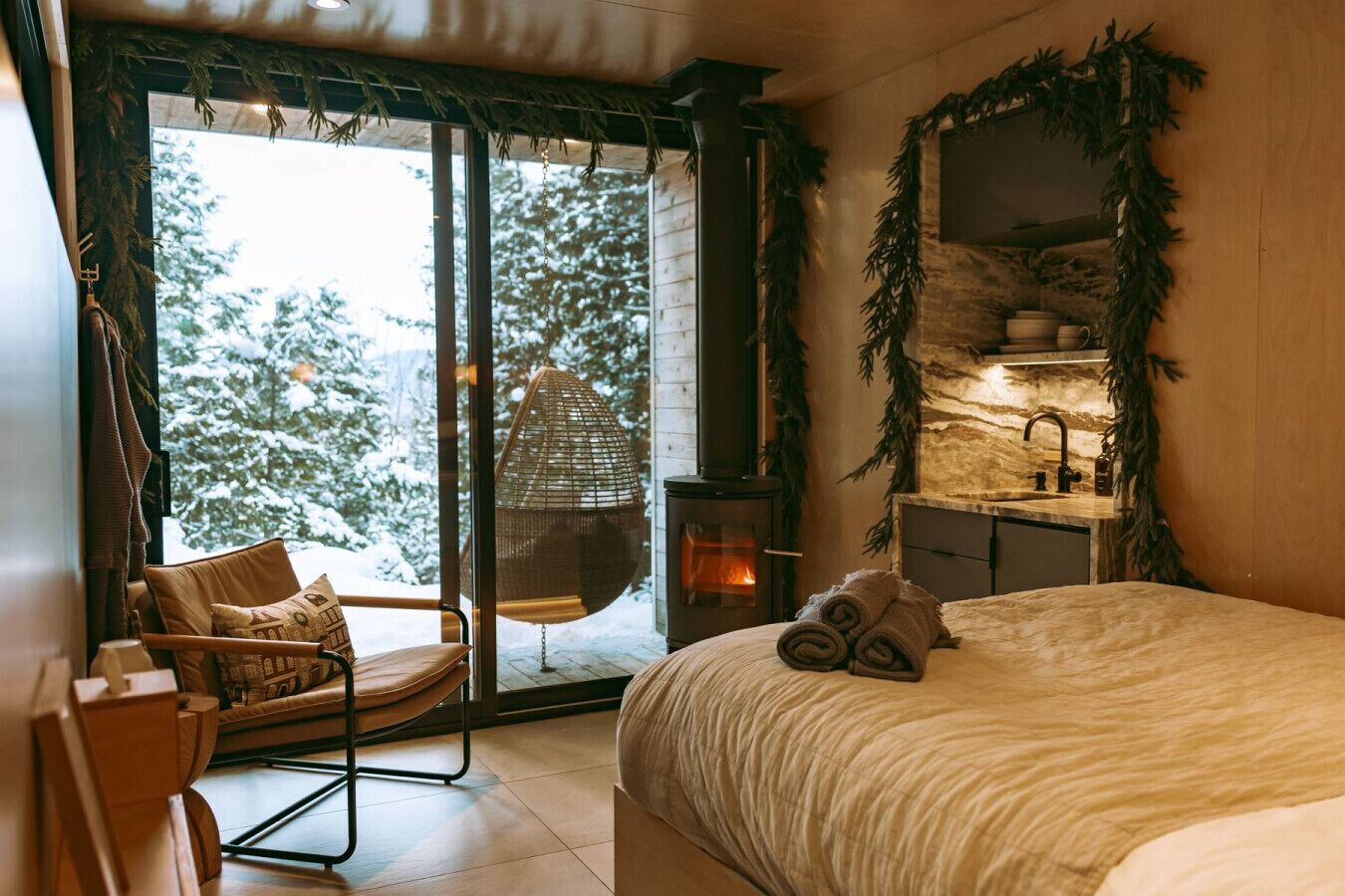 Bureau, Wi-Fi gratuit, draps fournis