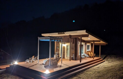 Log cabin rental & Finland Sauna Step House