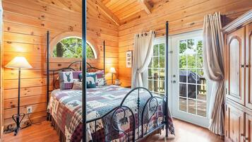 3 habitaciones, tabla de planchar con plancha y cuna de viaje