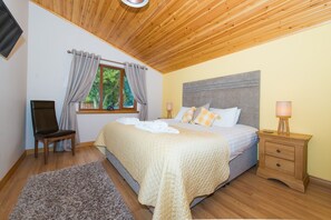 Cabin, Multiple Beds | 2 bedrooms, iron/ironing board, free WiFi, bed sheets - Barn Lodge With Hot Tub Near Cupar, Fife (Cupar)