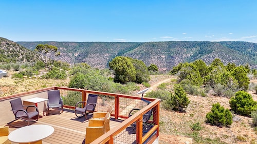 Stunning Canyon-Rim Retreat on the Dolores River in beautiful SW Colorado.