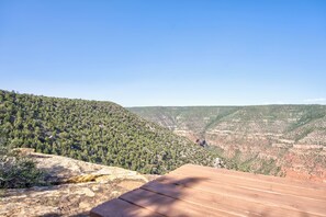 Property grounds - Stunning Canyon-Rim Retreat on the Dolores River in beautiful SW Colorado. (Dove Creek)