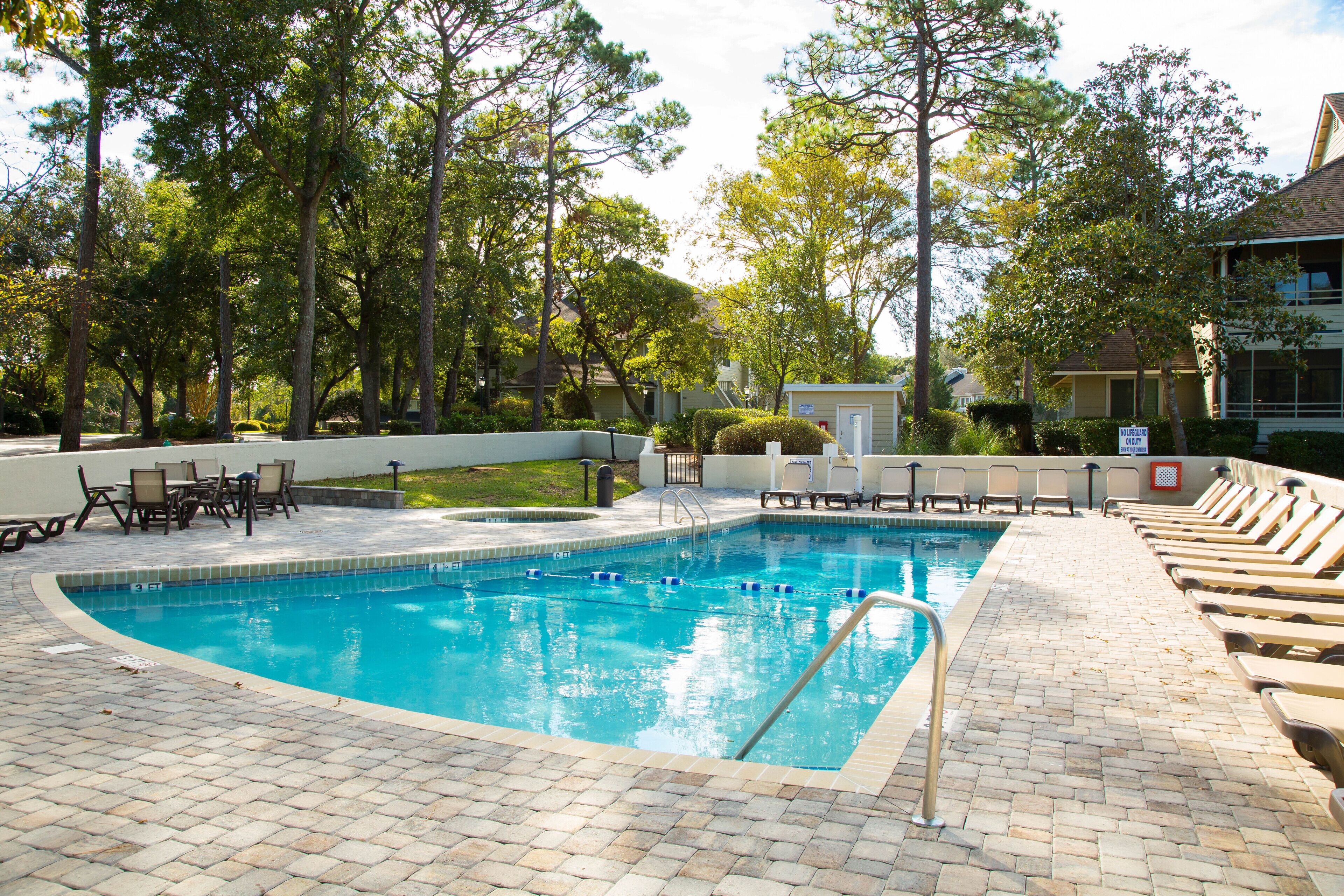 Piscine intérieure, piscine extérieure