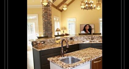 Beautiful -Spacious Home @ Lake Lanier