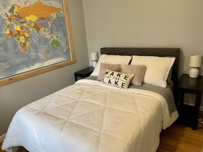 2 bedrooms, WiFi, bed sheets - Adorable Cottage in Perfect Downtown CDA Location (Coeur D Alene)