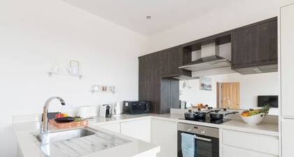 South Quay Penthouse