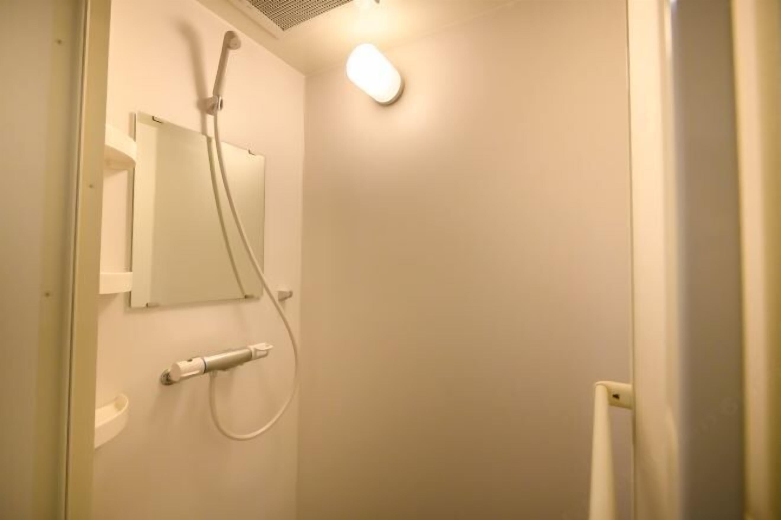 浴室 | 淋浴設備、水療按摩蓮蓬頭、免費盥洗用品、吹風機