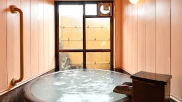 Suối nước nóng