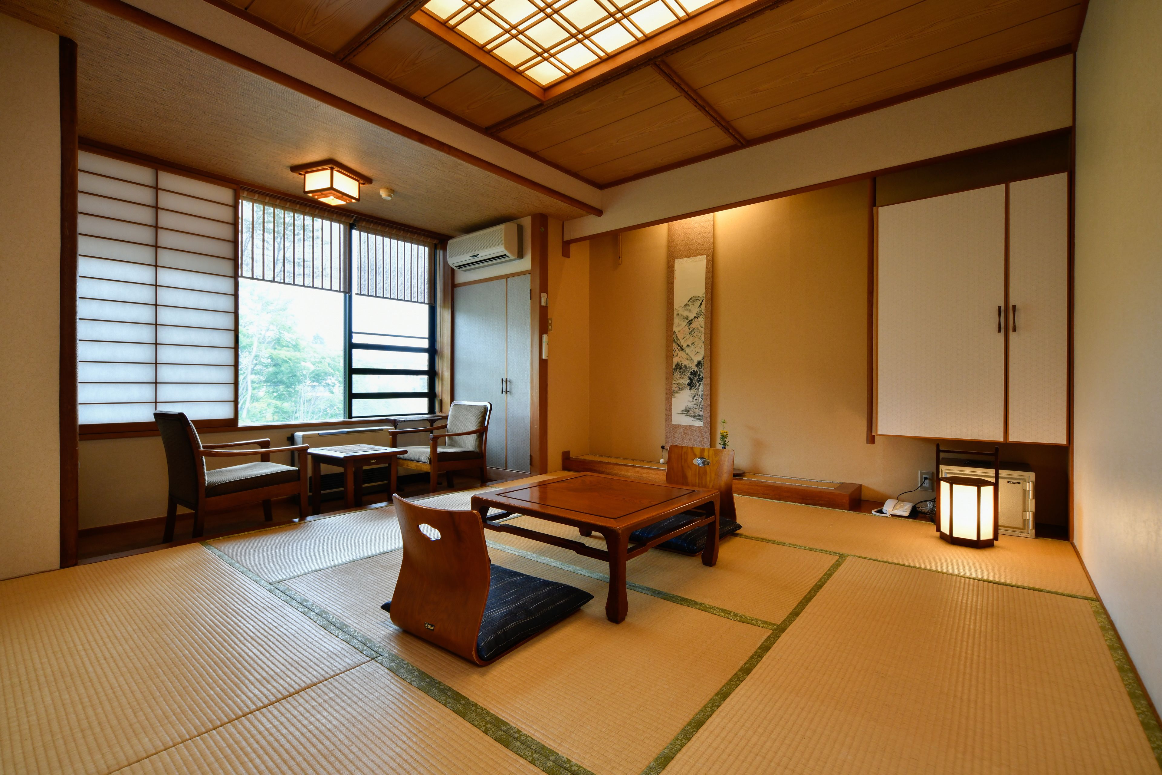 Japanese Style Room with Shared Bathroom | In-room safe, free WiFi