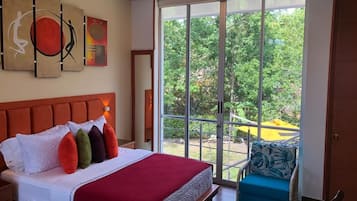 6 bedrooms, free WiFi, bed sheets