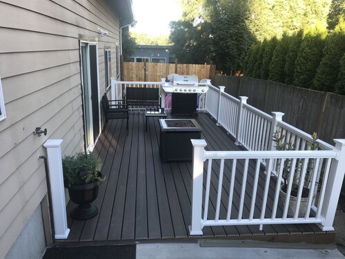 Comfortable Home Minutes Away From SeaTac Airport. Good for Cruise customers 