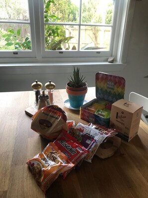 Interior - Charming Beachside studio - 2 min to the beach , pets welcome ... (Carrum)