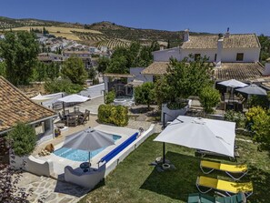 Pool - Magnificent country house with pool, garden (Santa Cruz del Comercio)