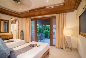 In-room safe, individually decorated, individually furnished, desk - Shiva Samui Luxury Villas (Koh Samui)