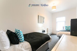 2 bedrooms, desk, iron/ironing board, free WiFi